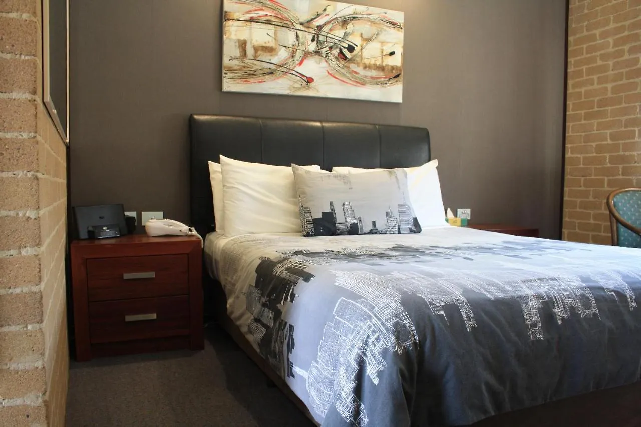 Grand Manor Motor Inn Queanbeyan