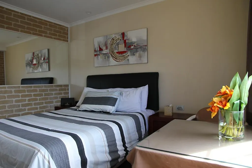 Motel Grand Manor Motor Inn Queanbeyan