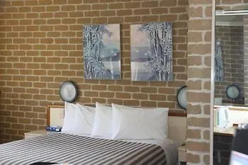 Grand Manor Motor Inn Queanbeyan Motel