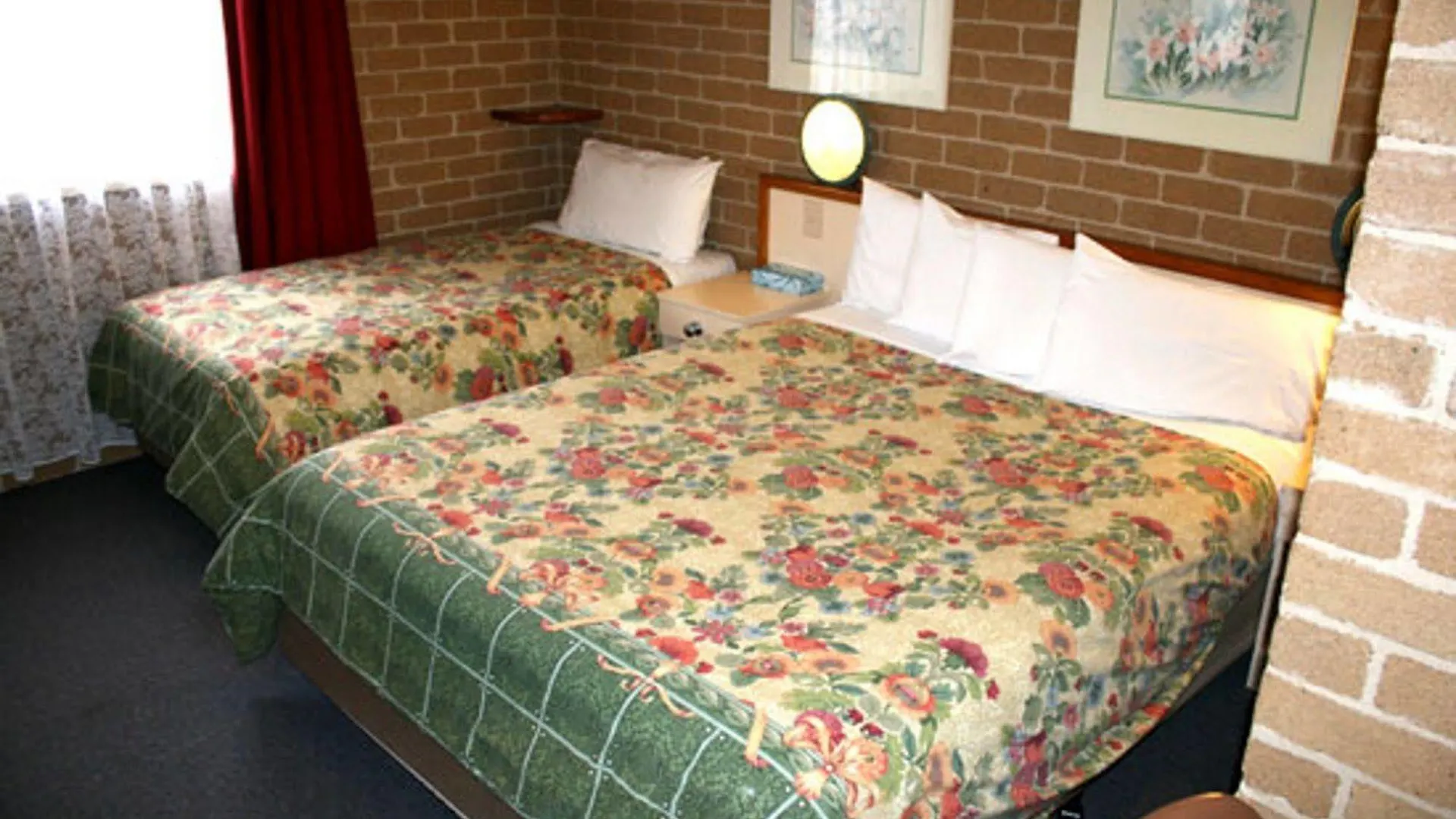 Grand Manor Motor Inn Queanbeyan Australia