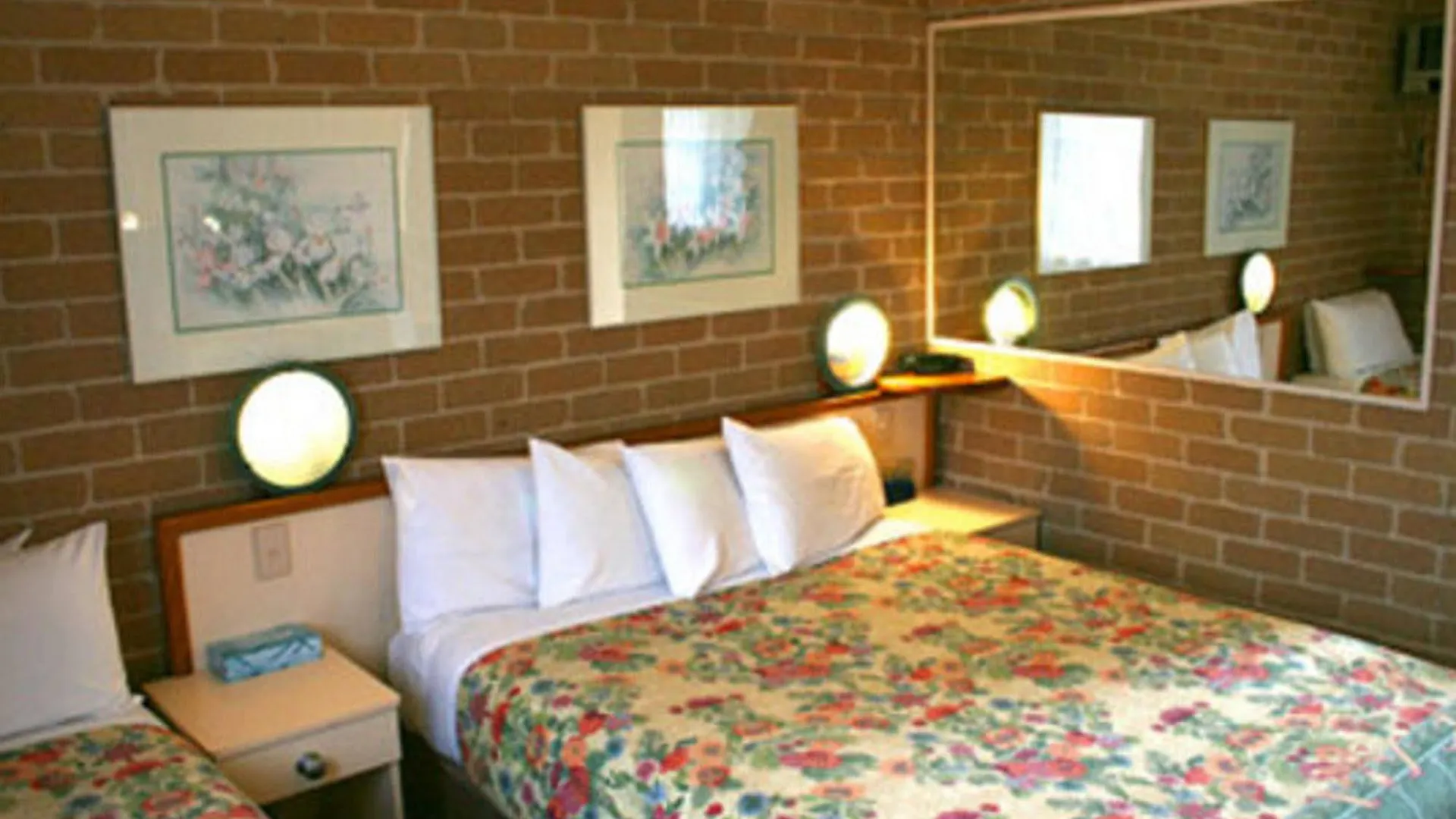 Grand Manor Motor Inn Queanbeyan 3*,
