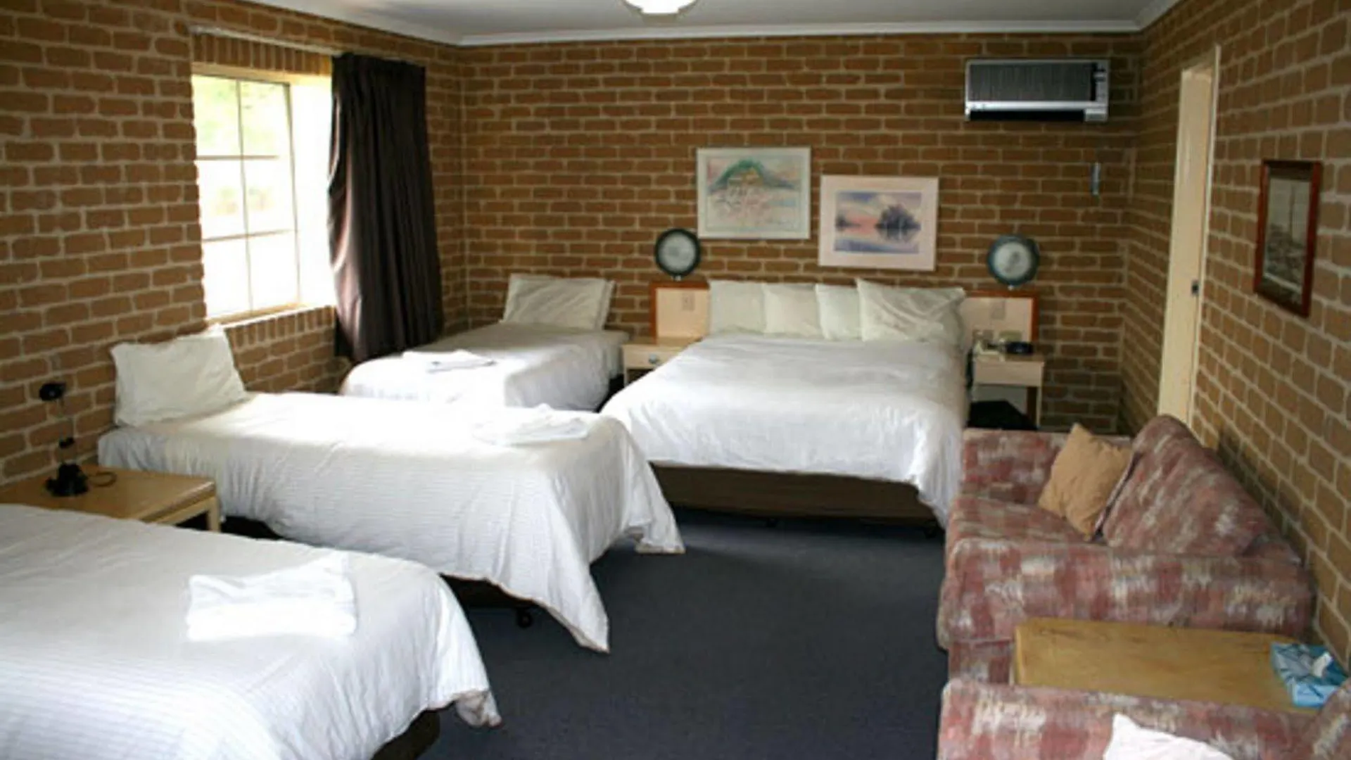 Grand Manor Motor Inn Queanbeyan 3*,