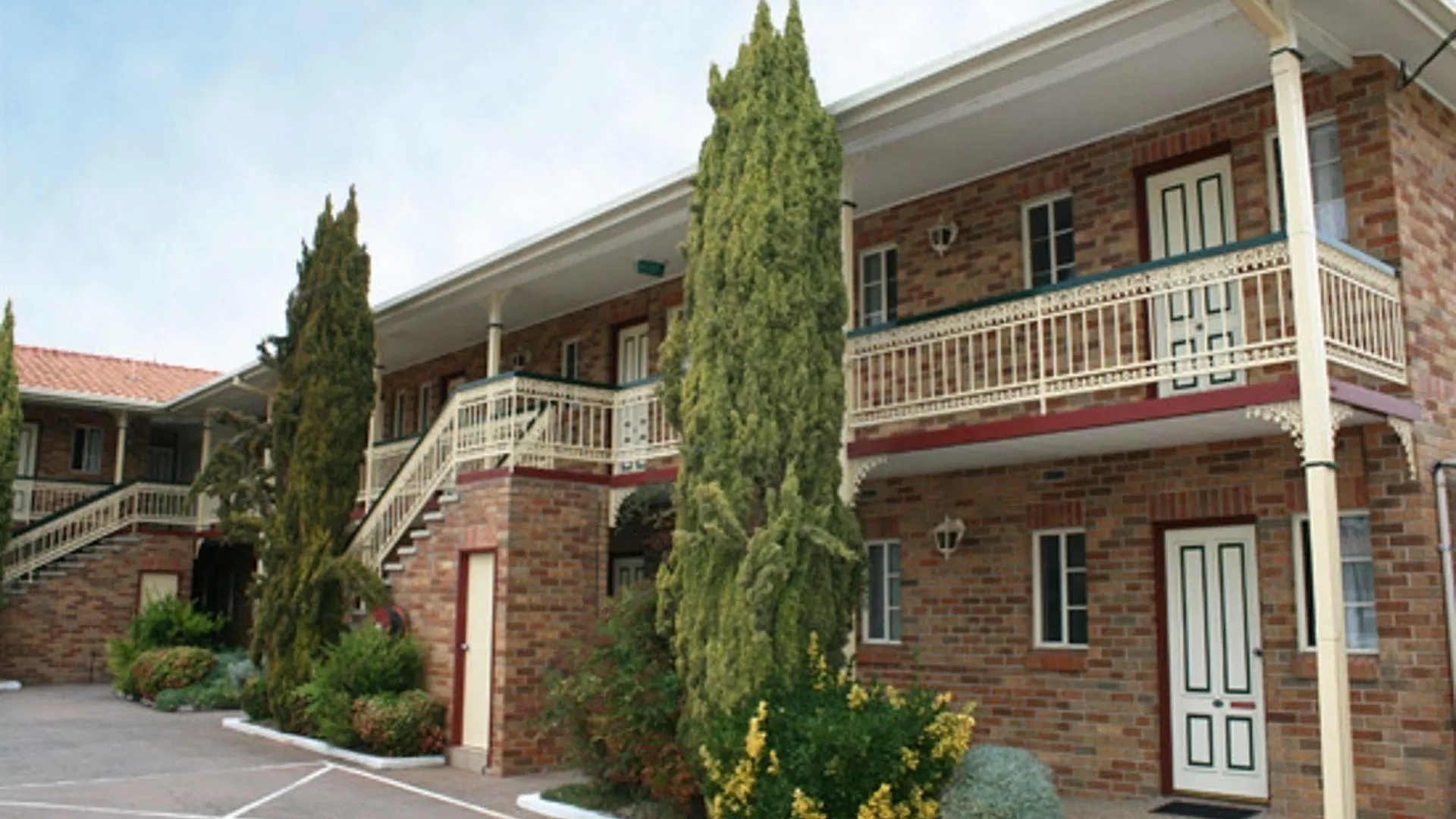 Grand Manor Motor Inn Queanbeyan Motel